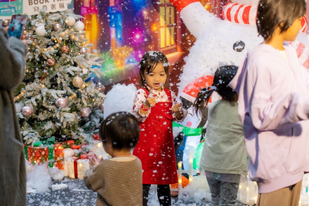 今屆展期臨近聖誕,場內設置「聖誕夢幻樂園」,充滿節日氣氛。 今屆展期臨近聖誕,場內設置「聖誕夢幻樂園」,充滿節日氣氛。