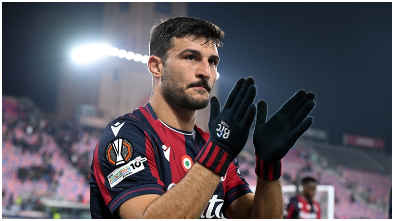 柯蘇連尼（左）的左腳威力相當強勁。REUTERS