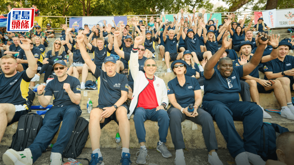 長建同樂日再展「商界聯合國」 1200員工家屬雲集香港 李澤鉅合照因一事企最後排