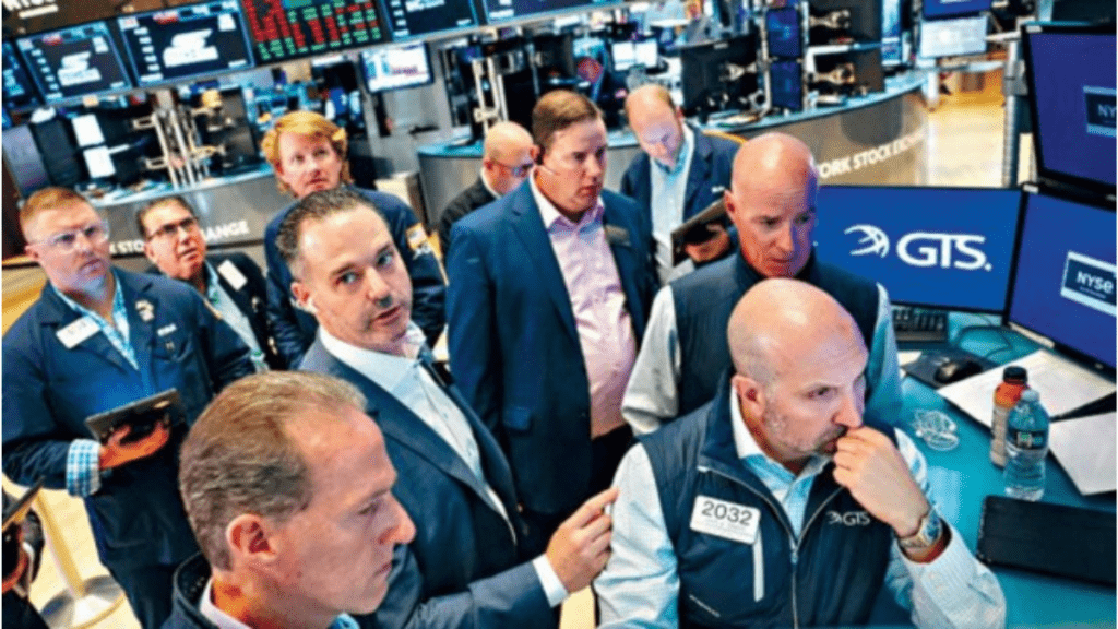 美國最新當週初請失業金人數高於預期 惟市場AI憂慮重燃 美股早段各自發展  甲骨文曾跌16%