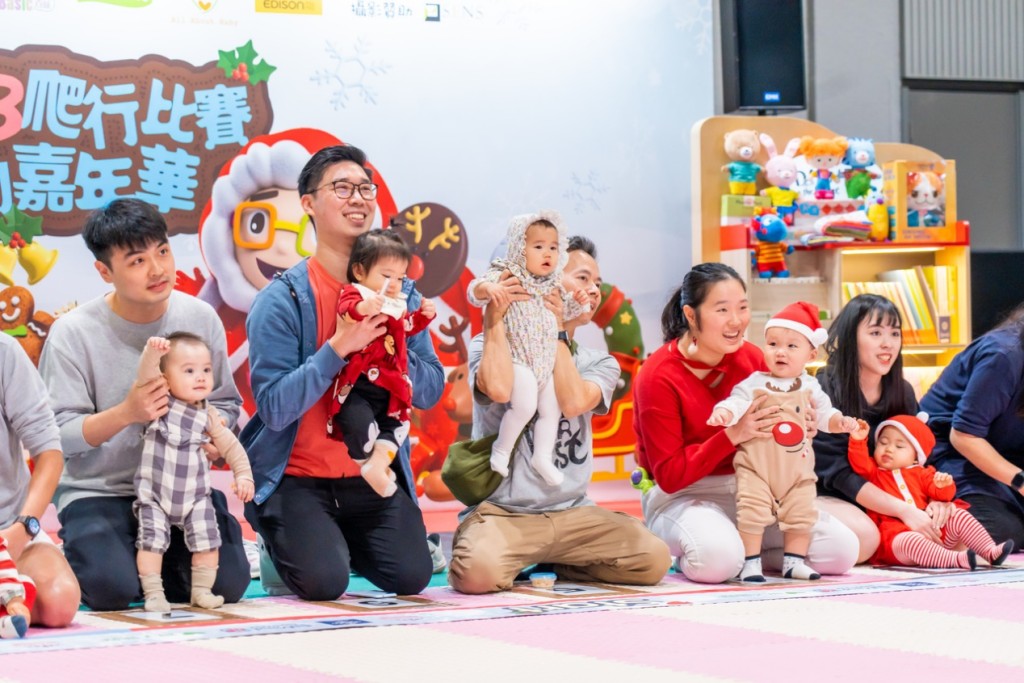 第十屆「兒童書展」將會舉行聖誕特別場「超級BB爬行及搬公仔大賽」。 第十屆「兒童書展」將會舉行聖誕特別場「超級BB爬行及搬公仔大賽」。