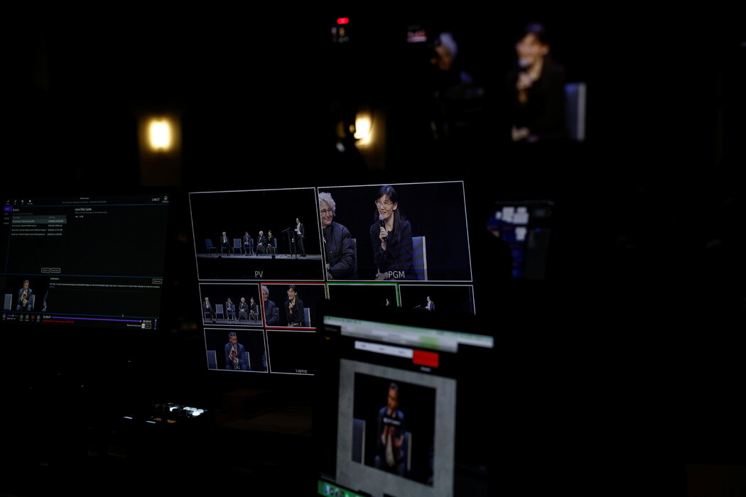 闫丽梦博士于2021年在阿拉斯加安克雷奇的一场峰会上发言,会议主题是关于新冠病毒的早期门诊治疗。