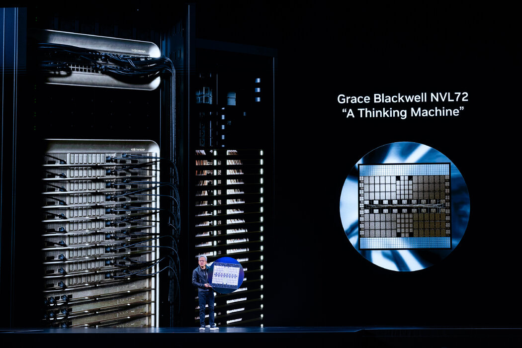 特朗普政府希望鼓励中国企业使用英伟达的H200芯片,同时限制该公司最新芯片Blackwell的销售。